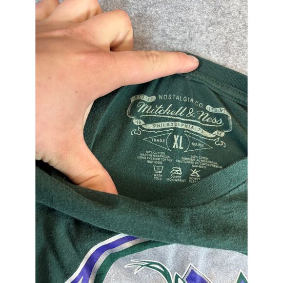 NBA Milwaukee Bucks Shirt Mens XL Green Graphic Hardwood Classics Basketball - Picture 4 of 5
